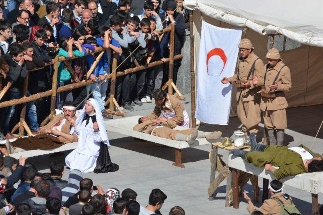 &Ccedil;anakkale Ruhu Kent Meydanına Taşındı