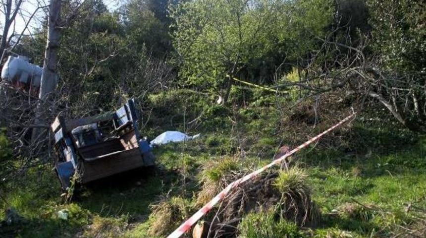 Tarım Aracı Devrildi: 1 &Ouml;l&uuml;, 1 Yaralı