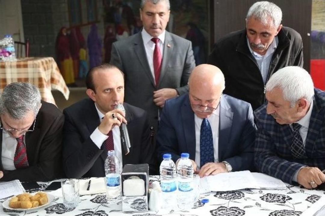 Başkan Sekmen Tortum İl&ccedil;esindeki Muhtarlarla Bir Araya Geldi