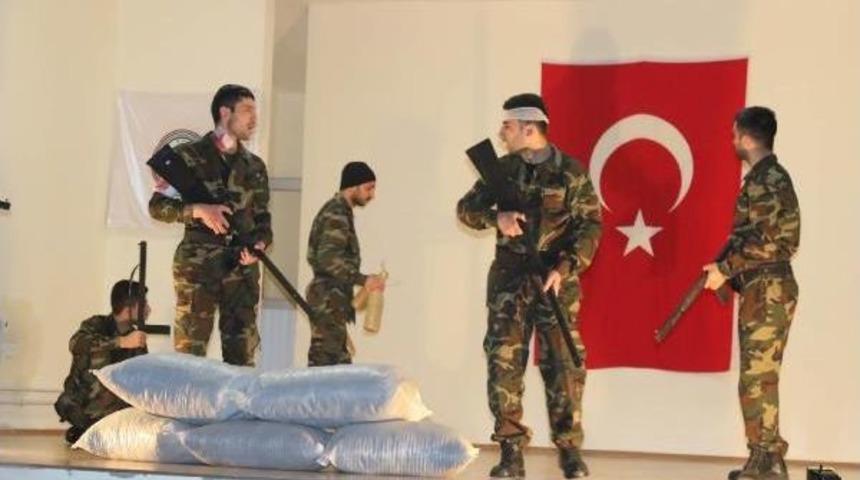 İnfaz Koruma Memuru Yazdı, Mahkumlar Oynadı