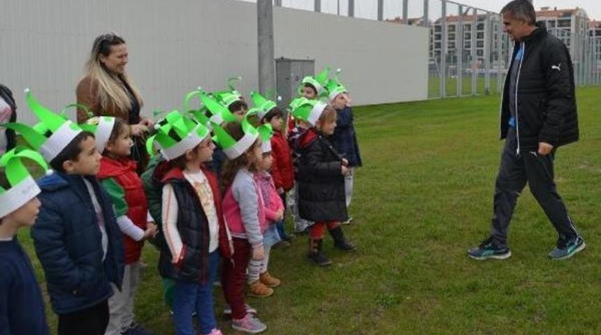 Bursaspor&rsquo;A Miniklerden Moral Ziyareti