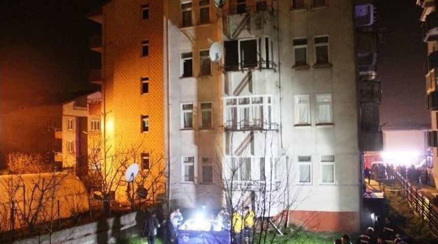 Yanarak 3. Kattan Atladı, Feci Şekilde Can Verdi