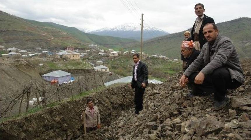 (&ouml;zel Haber) - 100 Haneli Mahallenin 100 Yıllık &Ccedil;ilesi Bitiyor