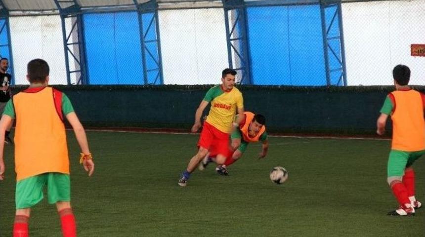 &Ouml;ğrencilerinden Futbol Turnuvası