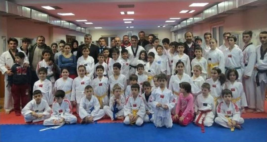 D&uuml;nya Şampiyonu &Ccedil;ebi Mindere &Ccedil;ıktı