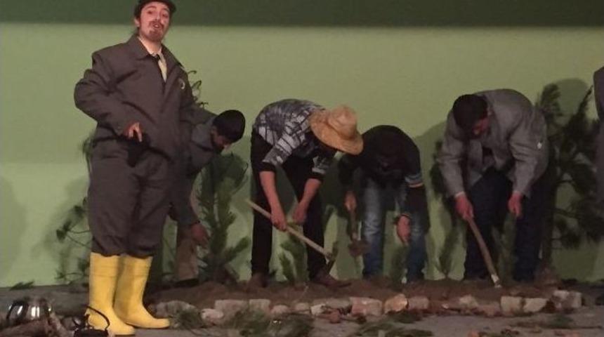 Hayaline Şimdilik Sahnede Kavuştu