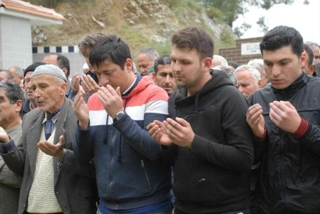 Fethiye&rsquo;de Kazada &Ouml;len Hamile Kadınla Bebeği Aynı Mezarda Toprağa Verildi