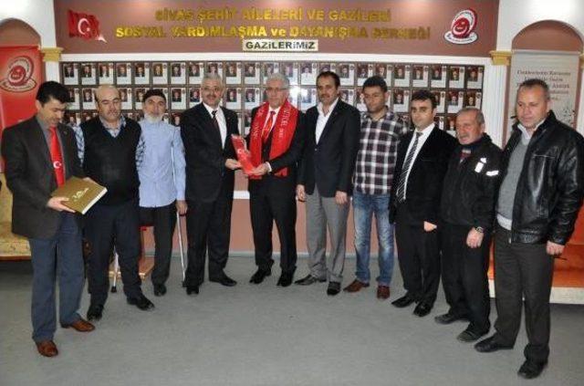 Mehmetçi Vakfı Şehit Ailelerini Ziyaret Etti