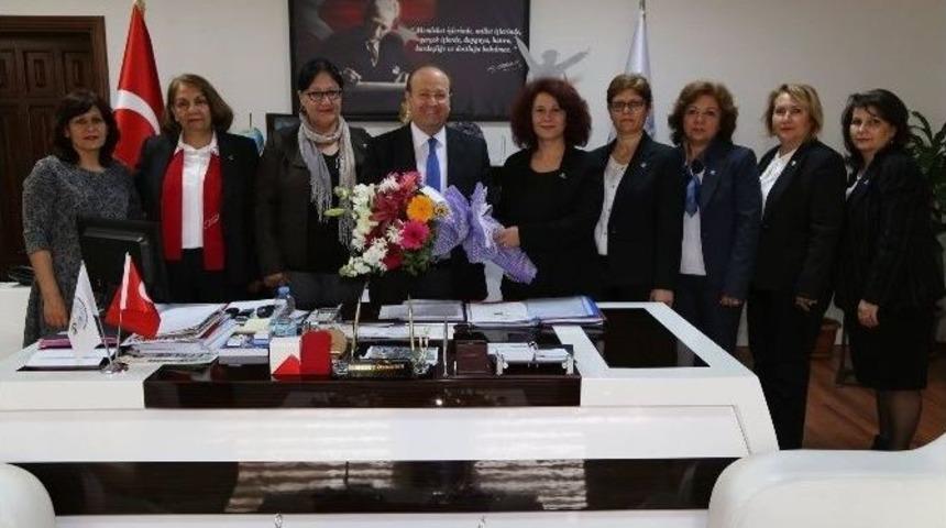 Chp Aydın İl Kadın Kollarından Efeler Belediyesi&rsquo;ne Ziyaret