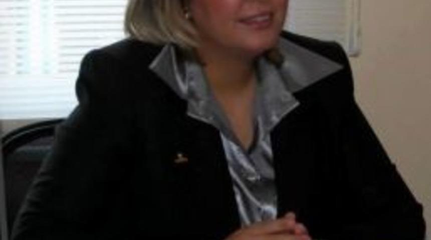 Mine Odabaşı, Dünya Tiyatro Günü’nü Kutladı