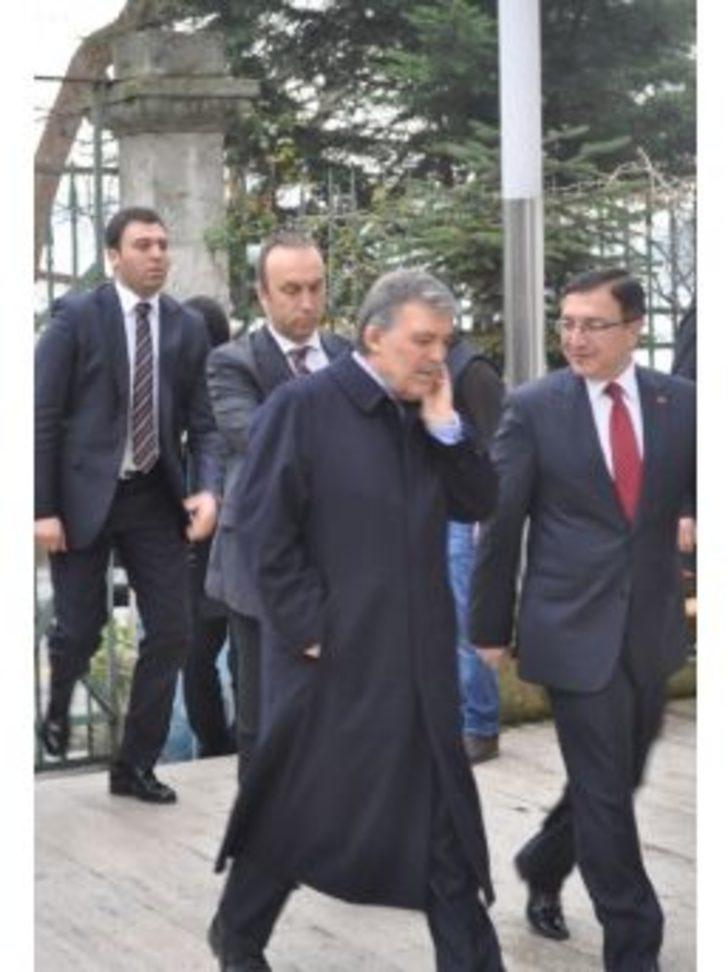 Abdullah Gül, Cuma Namazını Emirgan Camii’nde Kıldı