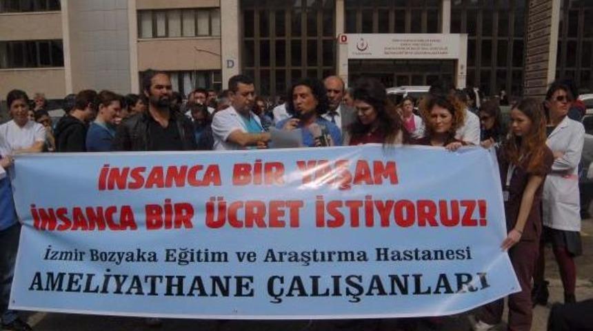 İzmir'de Hastanede Ameliyathane Personeli Iş Bıraktı