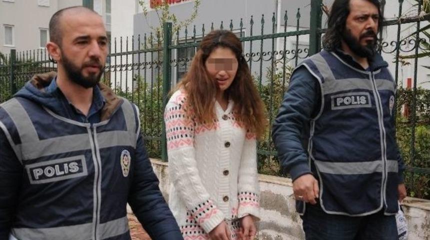 Hırsızlık Zanlısı Gen&ccedil; Kız, Polis Tarafından Su&ccedil;&uuml;st&uuml; Yakalandı