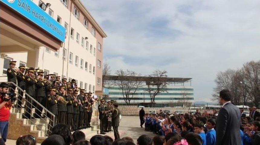 8. Kolordu Komutanlığı Bando Takımından &Ouml;ğrencilere Konser