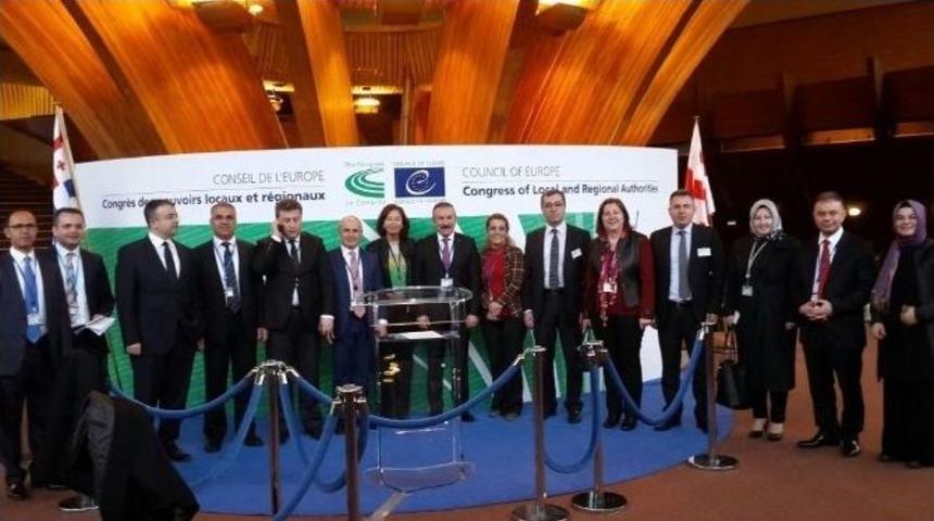 Barakazi Yerel Y&ouml;netimler Kongresi Katıldı