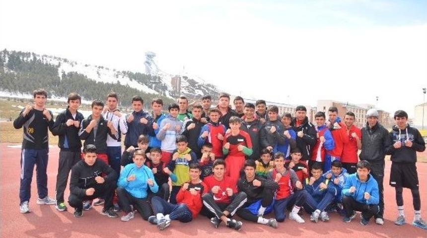 Yıldız Boks&ouml;rler Erzurum&rsquo;da G&uuml;&ccedil; Depoluyor