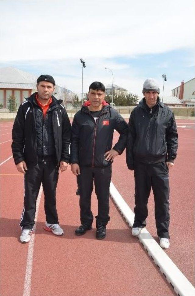 Yıldız Boksörler Erzurum’da Güç Depoluyor