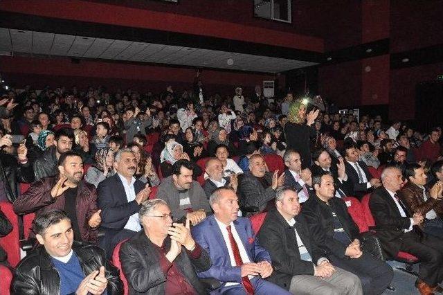 Yerköy Sanat Tiyatrosu Perdesini Açtı