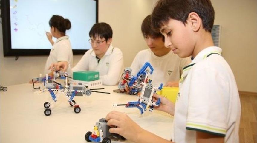 Doğa Koleji&rsquo;nde Dev &lsquo;teknoloji Zirvesi&rsquo;