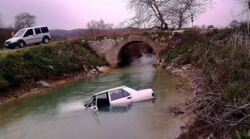 Bu Dereye 9 Ayrı Otomobil U&ccedil;tu