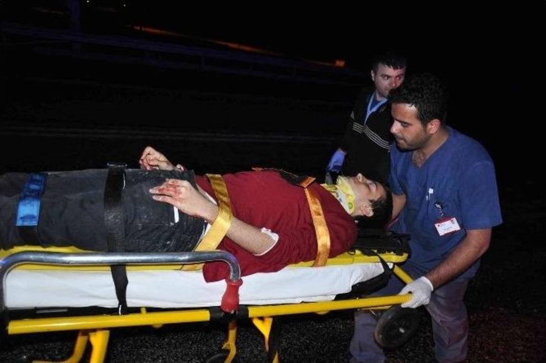 Fethiye&rsquo;de Otomobil Su Tahliye Kanalına U&ccedil;tu: 6 Yaralı