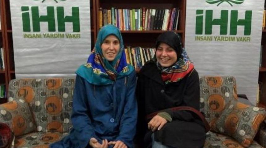 2 Yıl &Ouml;nce Pakistan'da Ka&ccedil;ırılan &Ccedil;ek Kızlar, Van'da Ailelerine Teslim Edildi