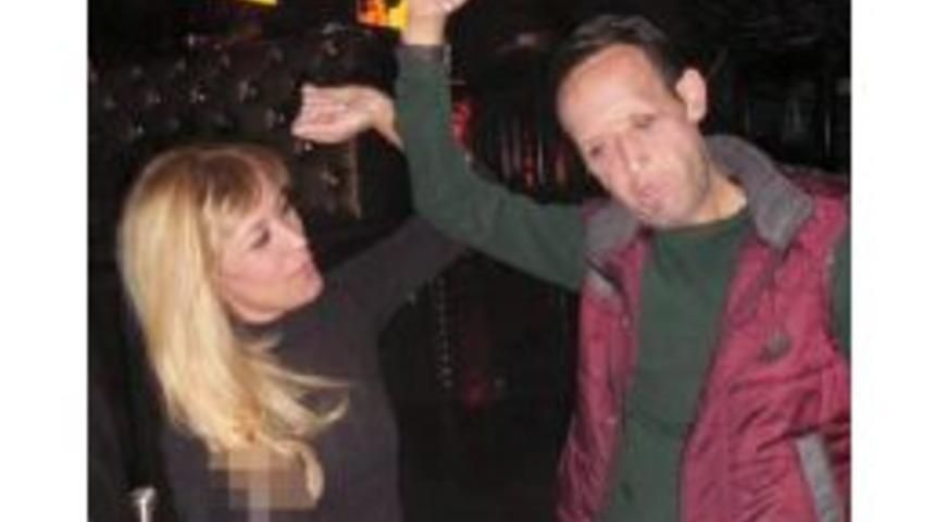 Recep Sert, Y&uuml;z Nakli Stresini Barda B&ouml;yle Attı