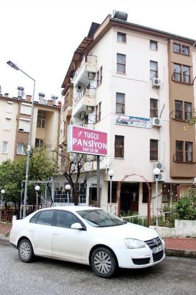 Pansiyon Odasında Alkol Komasından Öldü