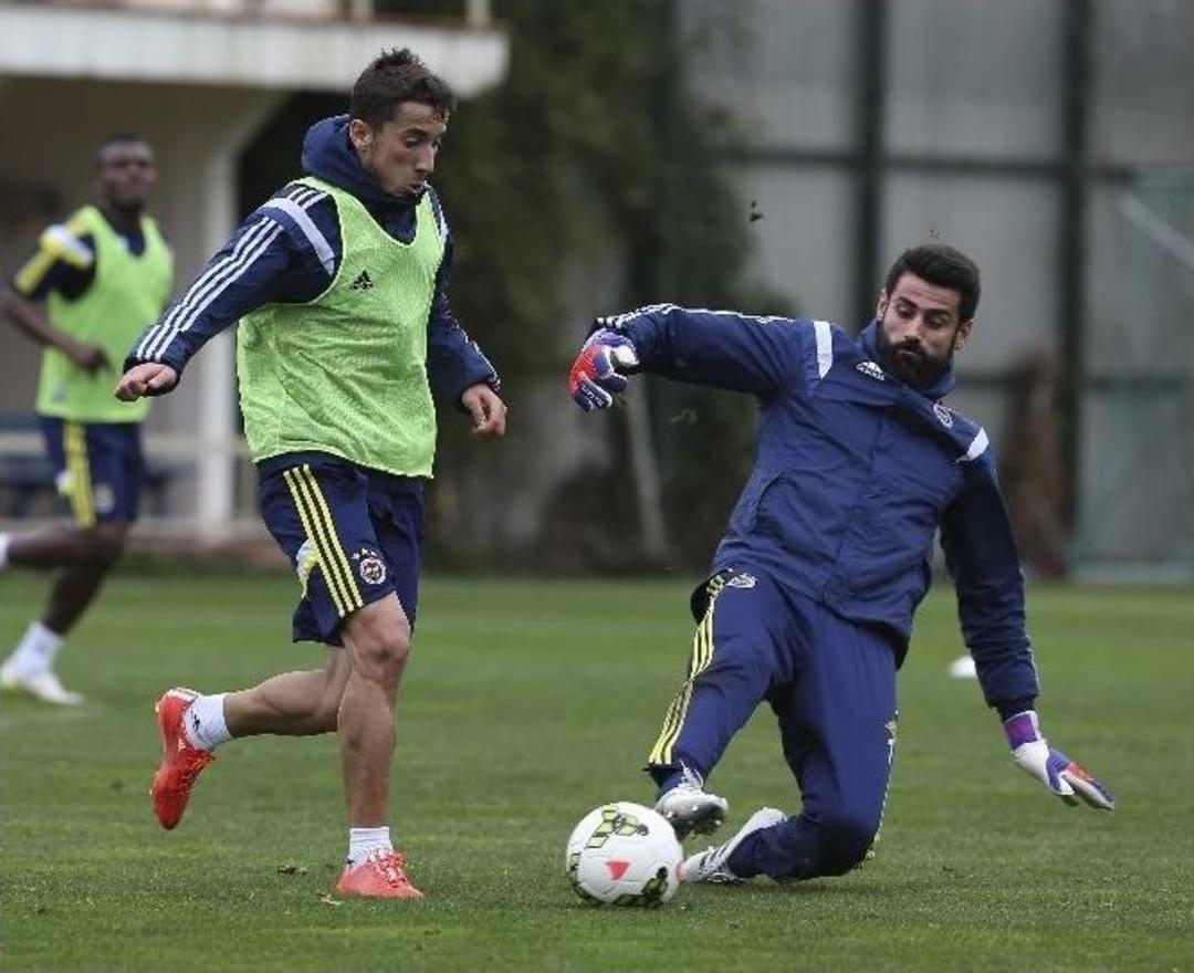 Fenerbah&ccedil;e, &Ccedil;aykur Rizespor Ma&ccedil;ı Hazırlıklarını S&uuml;rd&uuml;r&uuml;yor