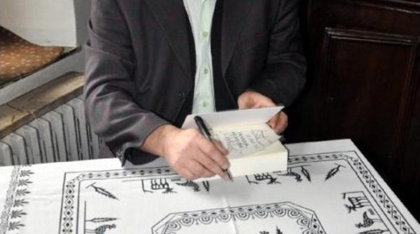 Gazeteci Yazar Mollamehmetoğlu Trabzon&rsquo;Da Yaşanan &Ouml;nemli Olayları Yazdı