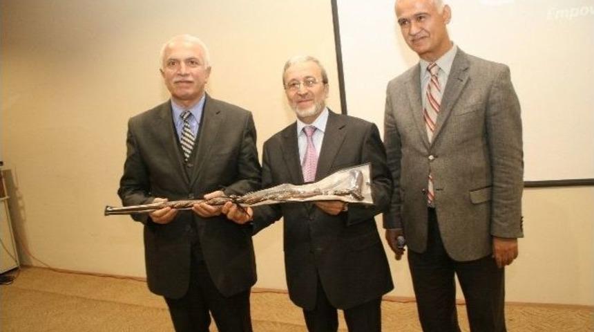 İl M&uuml;ft&uuml;s&uuml; &Ouml;zt&uuml;rk&rsquo;ten &ldquo;&ccedil;anakkale Ruhu&rdquo; Adlı Konferans