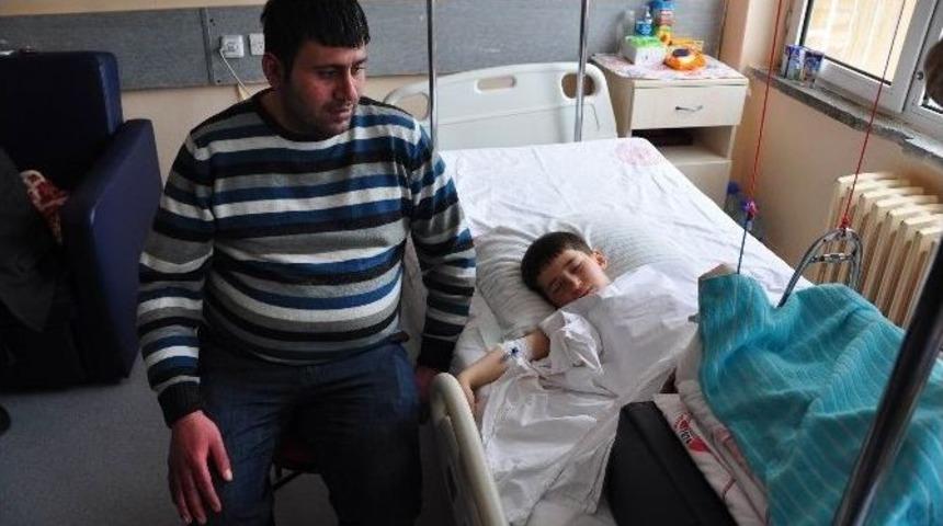 Kamyon Tekerleklerinin Altından Kurtarılan &Ccedil;ocuğun Sağlık Durumu İyiye Gidiyor