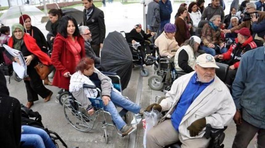 Engellilerin Maaş Isyanı