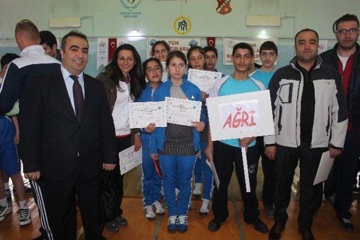 Ağrı’da Masa Tenisi Grup Müsabakaları Başladı G3