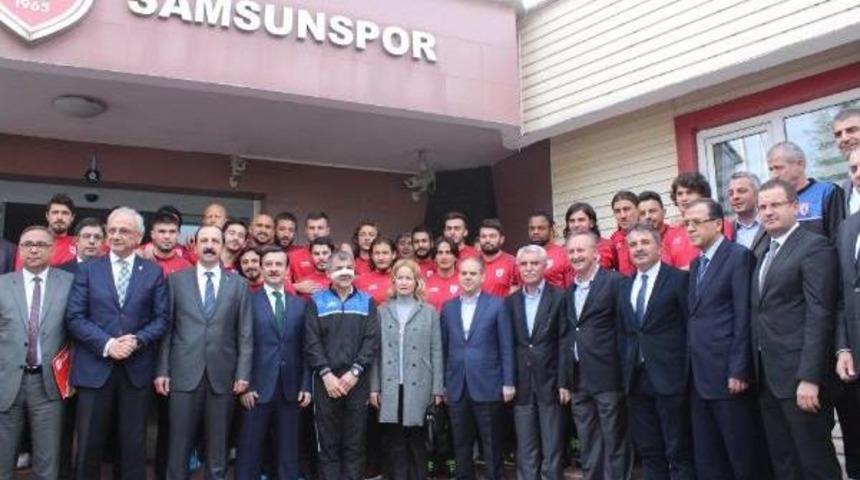 Spor Bakan Kılı&ccedil; Milli Takıma Inanıyor