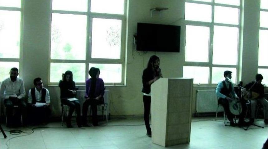 Kahta Meslek Yüksek Okulu’nda Şiir Dinletisi