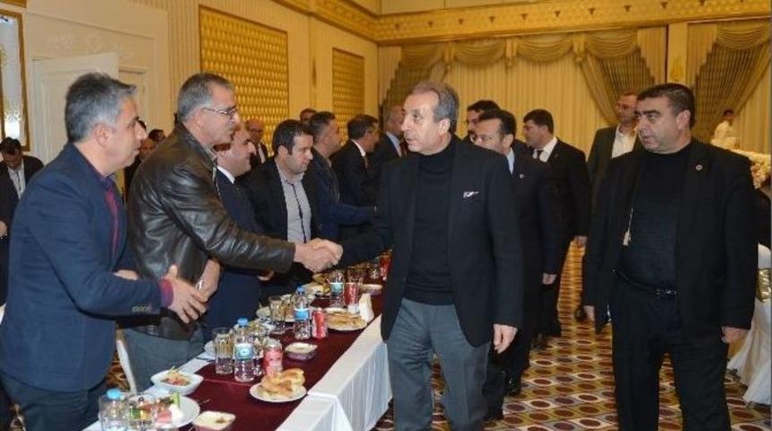 Bakan Eker Stk Temsilcileriyle Bir Araya Geldi