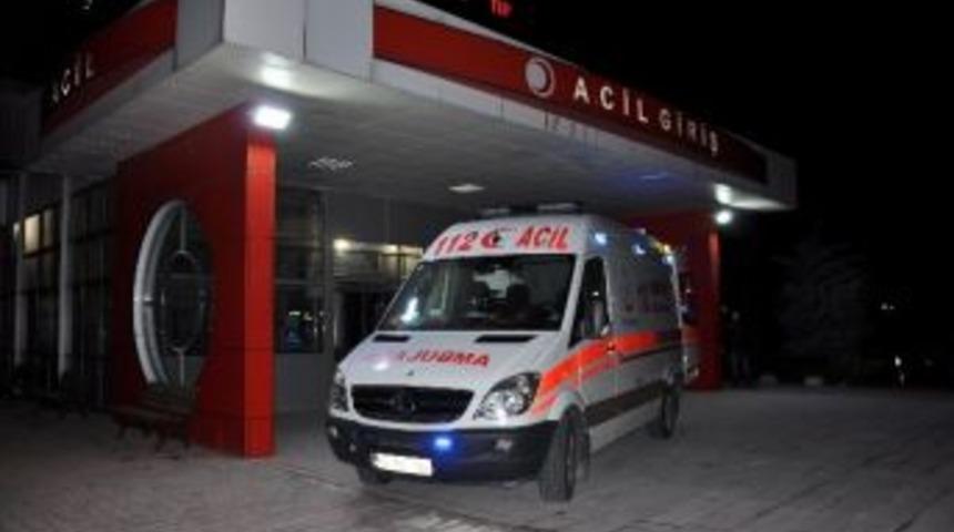 İ&ccedil;ki Parası Vermeyen Arkadaşını Bı&ccedil;akladı