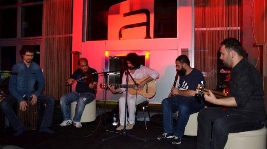 Bursa&rsquo;da Flamenko R&uuml;zgarı Esti