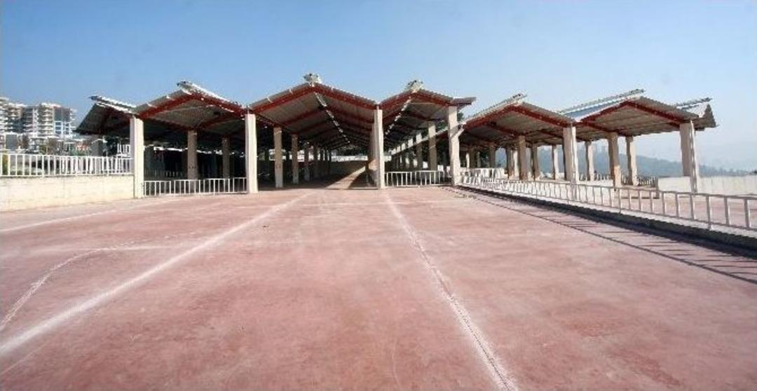 Bayraklı&rsquo;da Kapalı Pazar Yeri Sayısı Artıyor