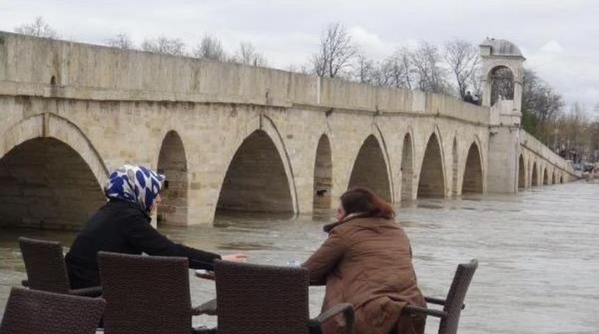 Yağmurların Ardından Meri&ccedil; Ve Tunca'nın Debileri Yine Y&uuml;kseldi