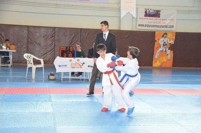 Karate Ligi Başladı