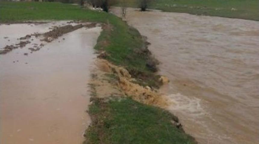 Bayat&rsquo;ta Ekili Tarım Arazileri Selden Zarar G&ouml;rd&uuml;