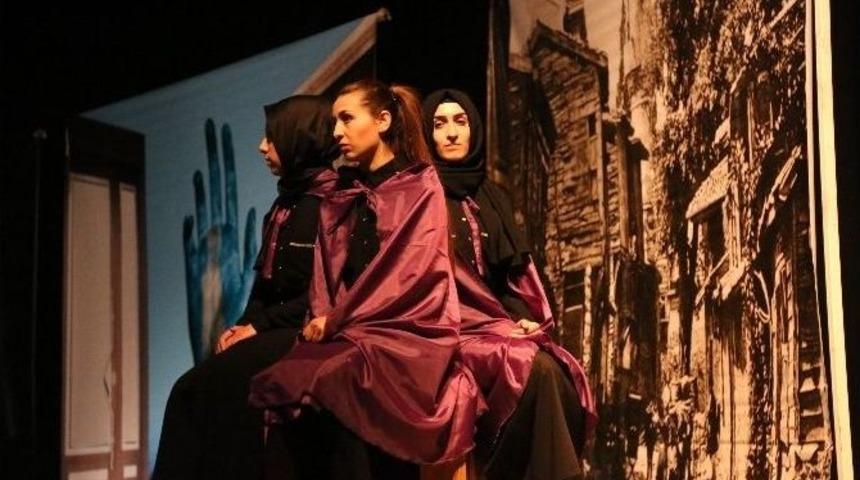 B&uuml;y&uuml;kşehir Belediyesi Şehir Tiyatrosu&rsquo;ndan Modern Zaman Eleştirisi Bir Oyun