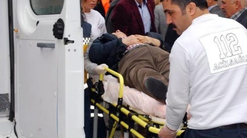 Chp&rsquo;nin &Ouml;n Se&ccedil;iminde Oy Kullanırken Kalp Krizi Ge&ccedil;iren Şahıs &Ouml;ld&uuml;