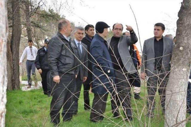 Vali Güner Sandıklı’da Sel Felaketinin Yaşandığı Bölgede İncelemelerde Bulundu