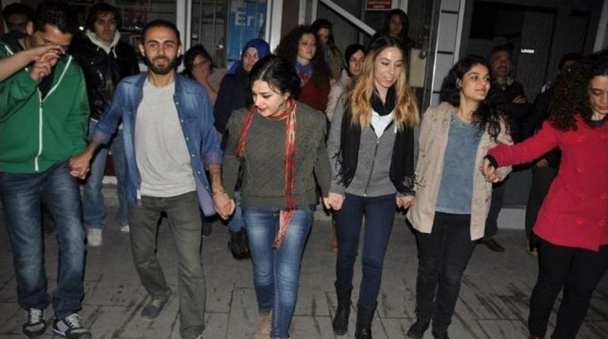 Eskişehir’in Göbeğinde Gece Yarısı Horonu