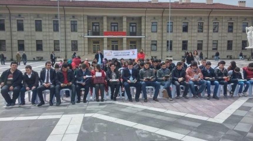 Ak Gen&ccedil;lerden "kitap Okuma" Etkinliği