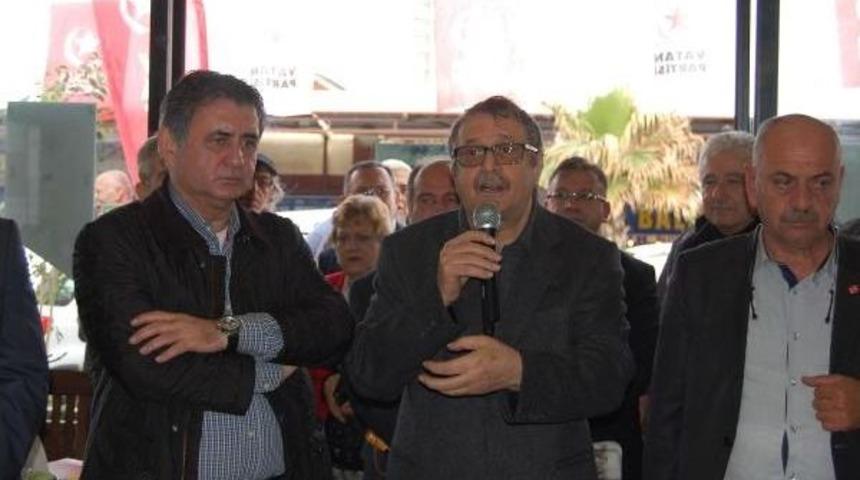 &Uuml;mit Zileli, Vatan Partisi'nde İzmir'den Aday Adayı