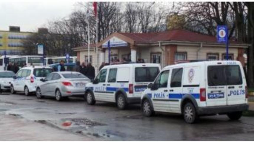 Kocaeli&rsquo;de Yolcu Alma Kavgası: 3 Yaralı